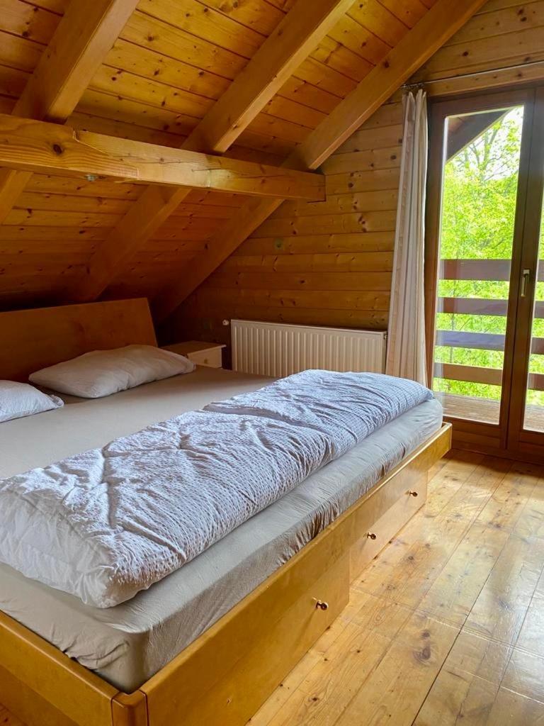 Ecotourism Mreznica Villa Bilik gambar