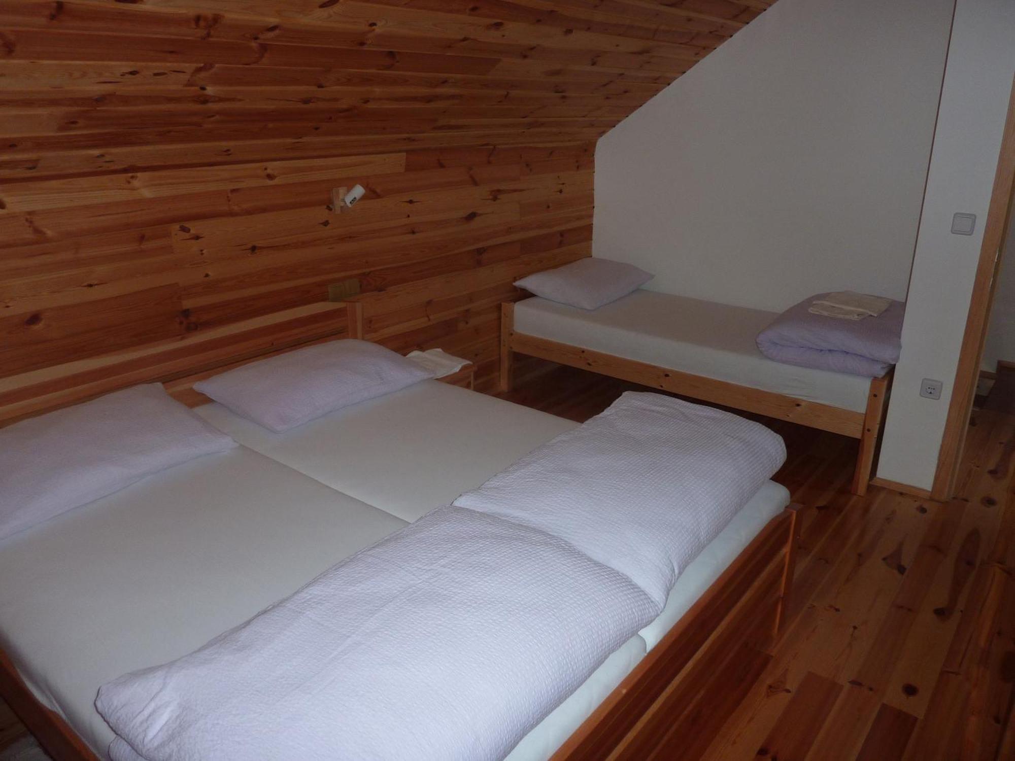 Ecotourism Mreznica Villa Bilik gambar