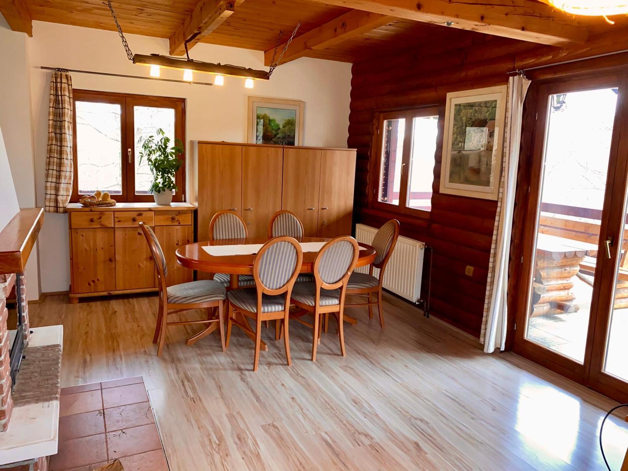 Ecotourism Mreznica Villa Bilik gambar